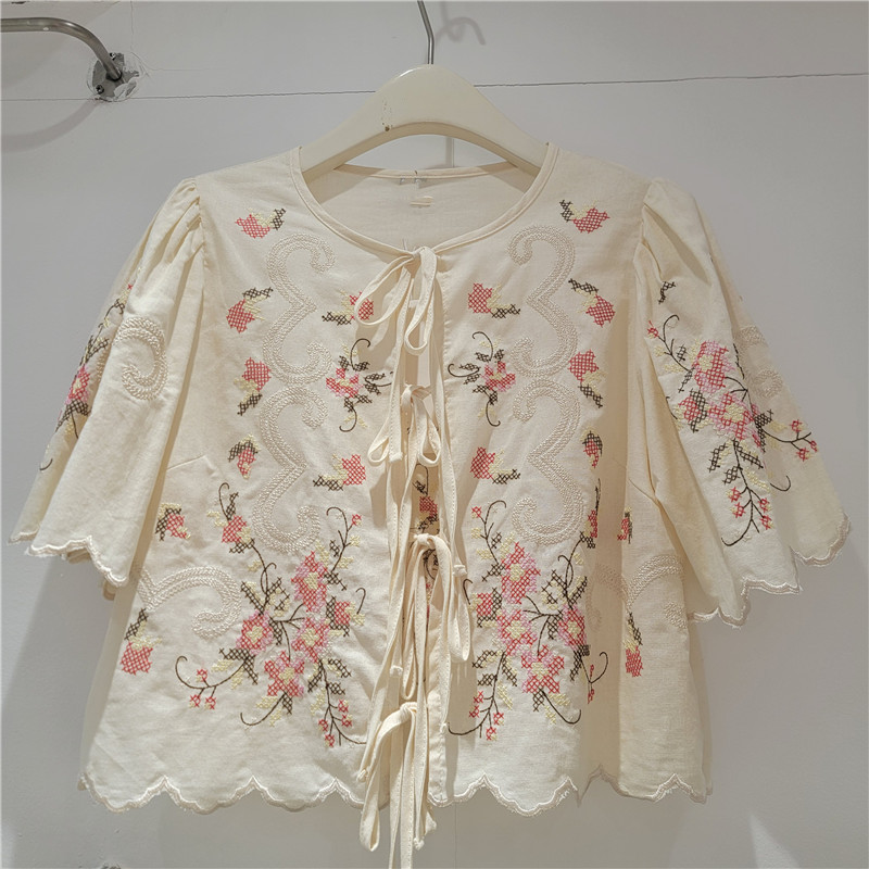 Sewing V - Clothland Kadın Yaz Nakış Bluz Bağcıklı