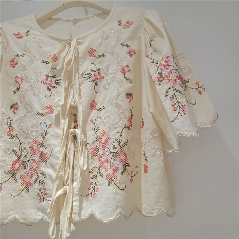 Clothland Kadın Yaz Nakış Bluz - Sewing V incelemesi ve fiyatı