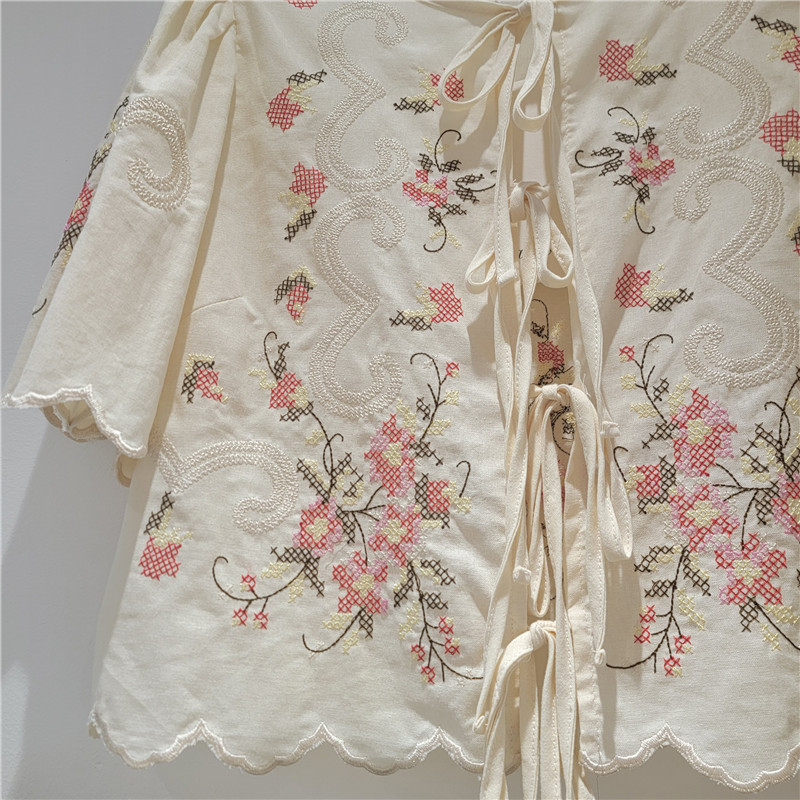 Clothland Kadın Yaz Nakış Bluz - Sewing V incelemesi ve fiyatı